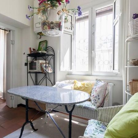 Porta Ticinese Cozy Apartment Con Balcone Milan Bagian luar foto