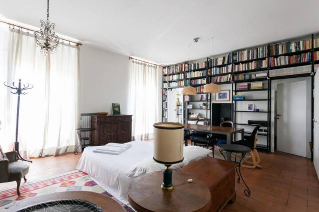 Porta Ticinese Cozy Apartment Con Balcone Milan Bagian luar foto