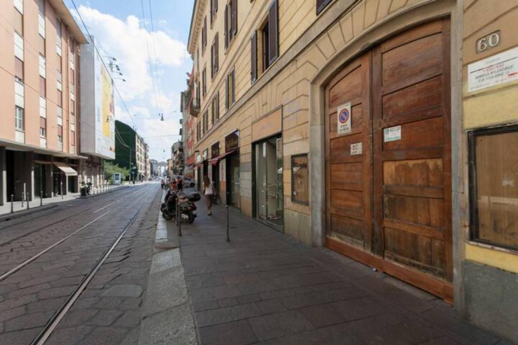 Porta Ticinese Cozy Apartment Con Balcone Milan Bagian luar foto